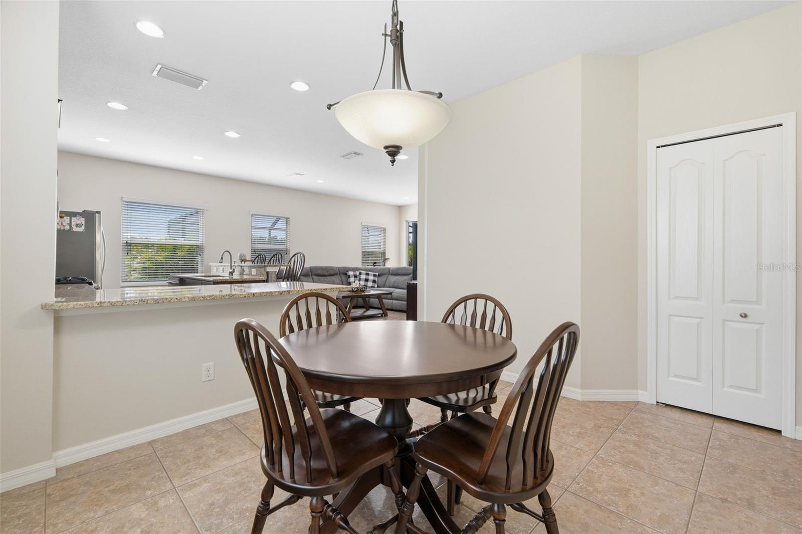 11904 FOREST PARK CIR — photo 14
