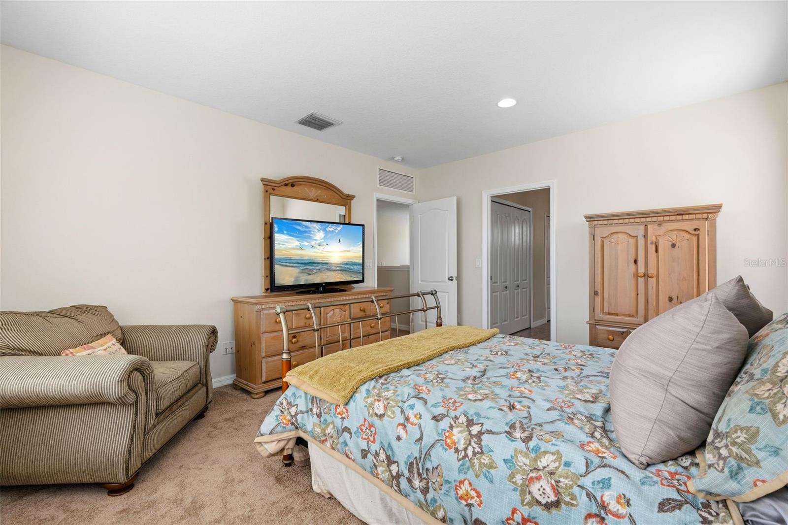 11904 FOREST PARK CIR — photo 31