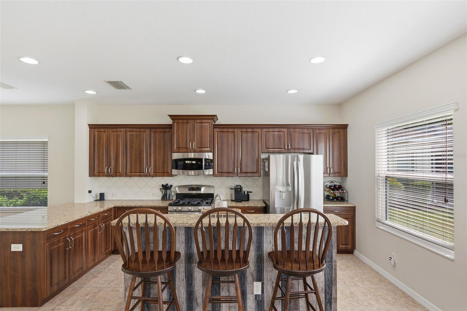 11904 FOREST PARK CIR — photo 11