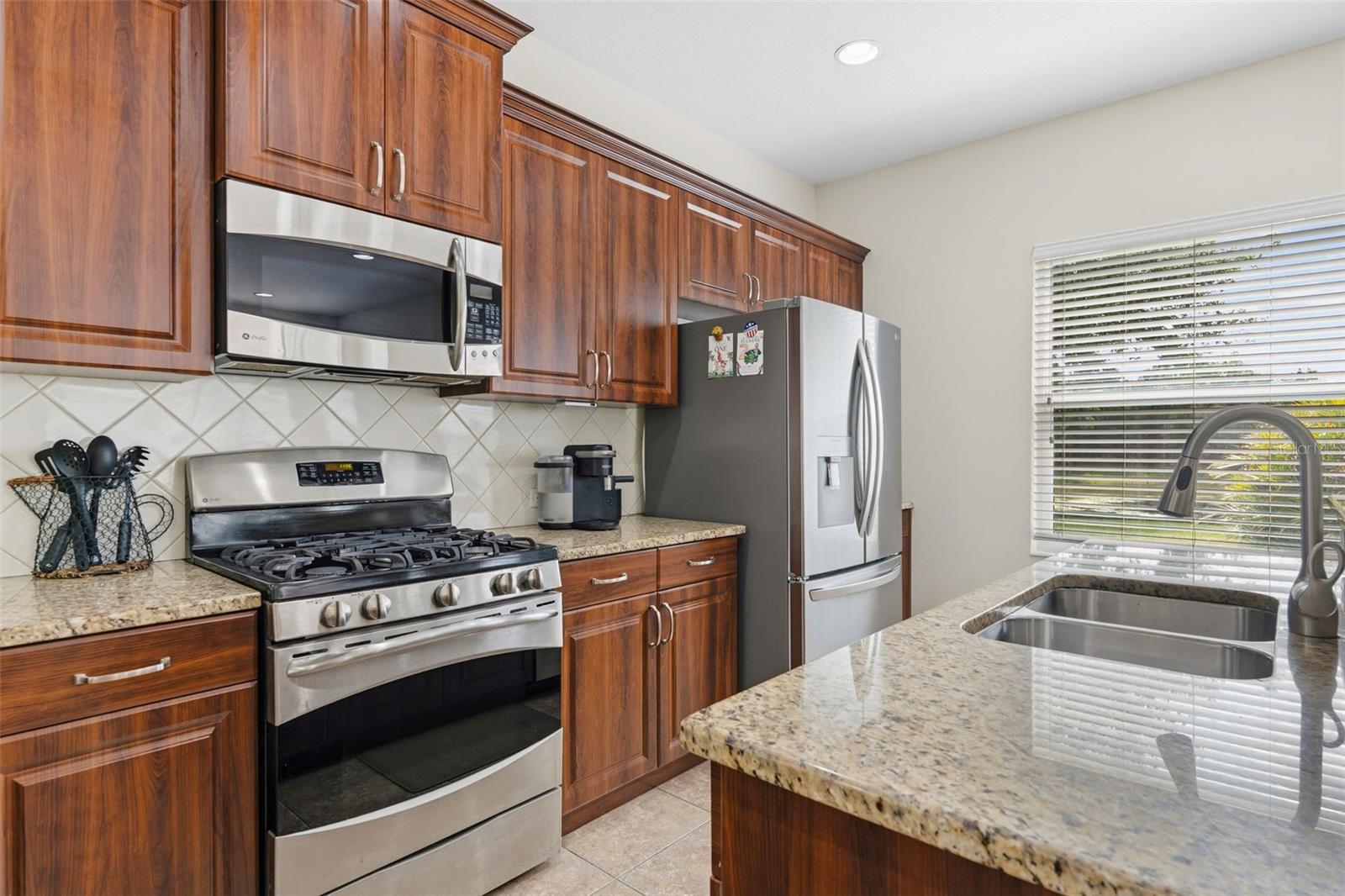 11904 FOREST PARK CIR — photo 13