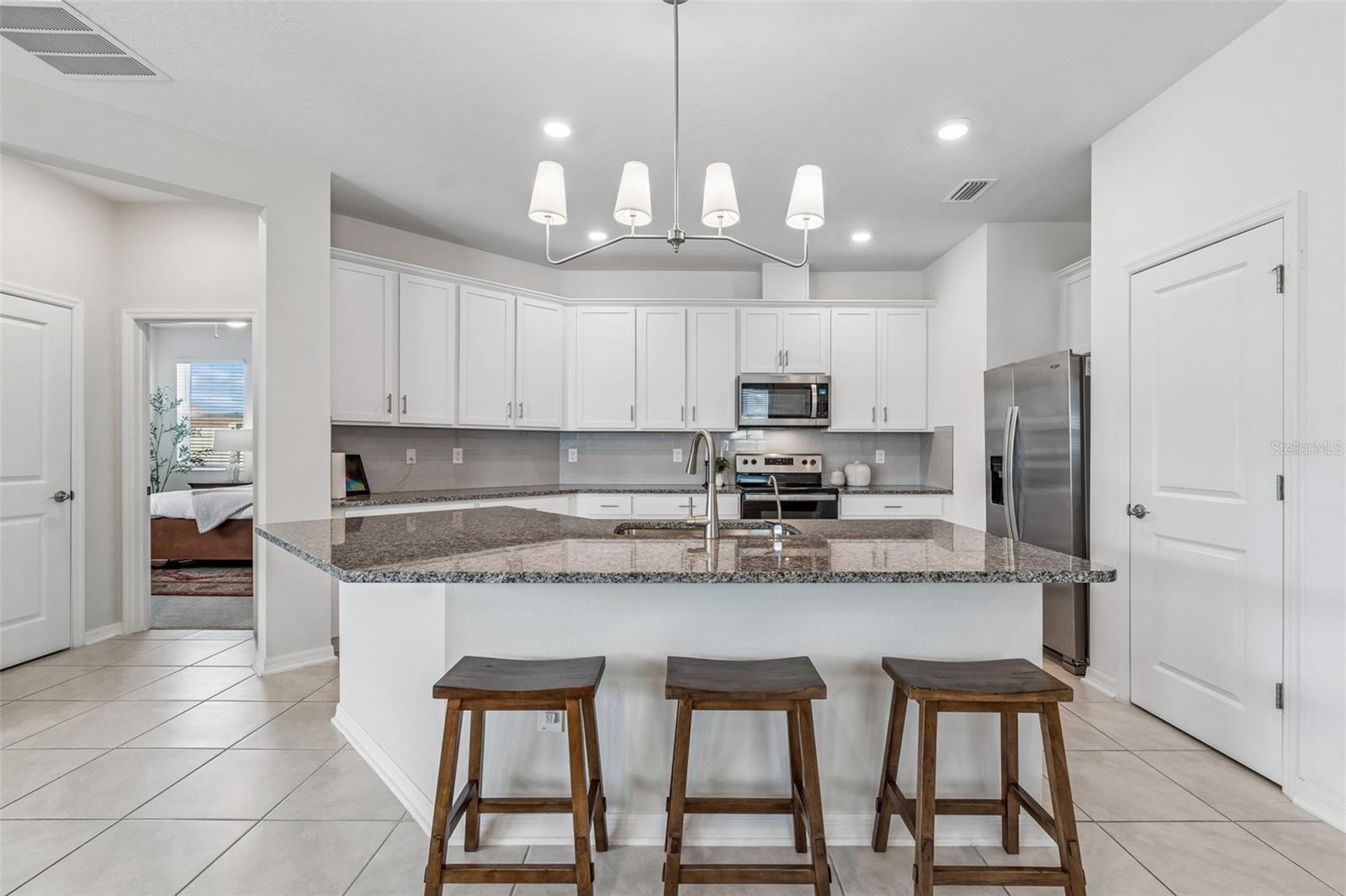 20121 AZUL MARBLE LOOP — photo 36