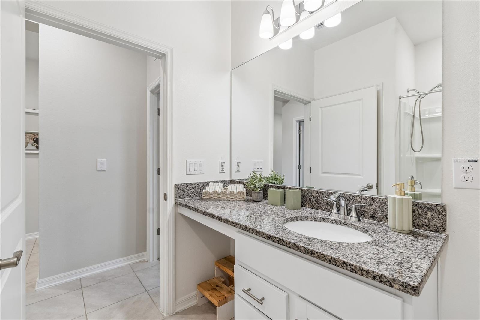 20121 AZUL MARBLE LOOP — photo 14