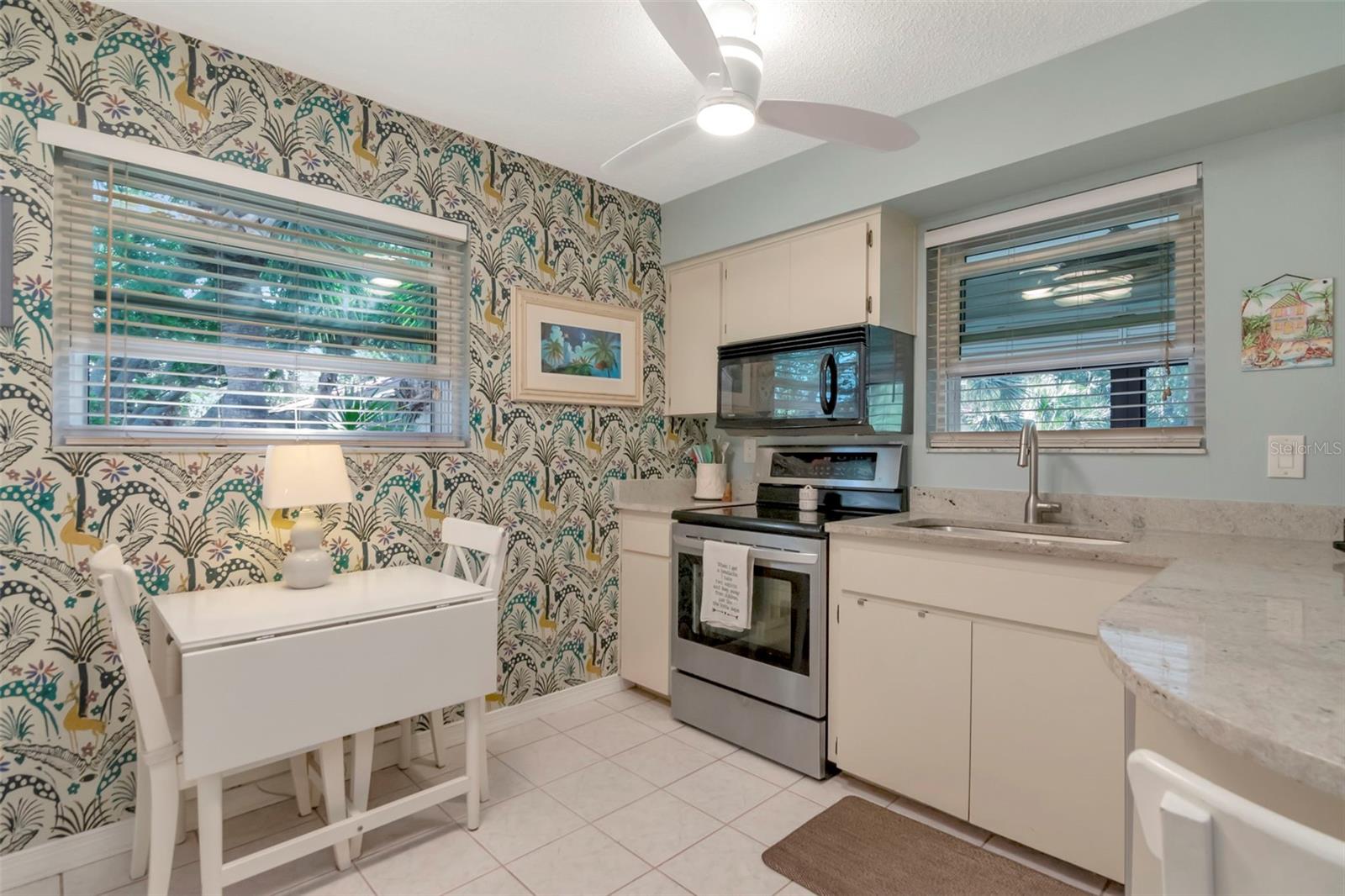 484 SANTA CRUZ PL NE #H — photo 13