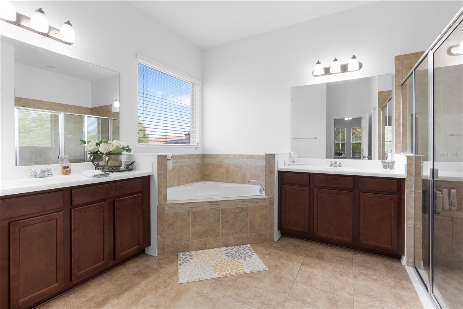 11814 CROSS VINE DR — photo 36