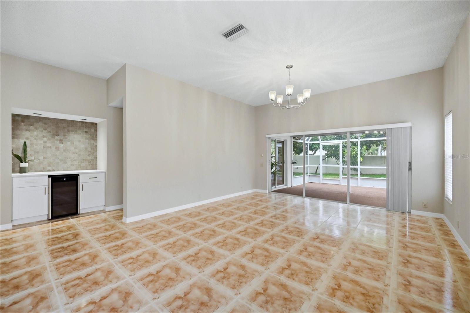 4738 DUNDEE DR — photo 14