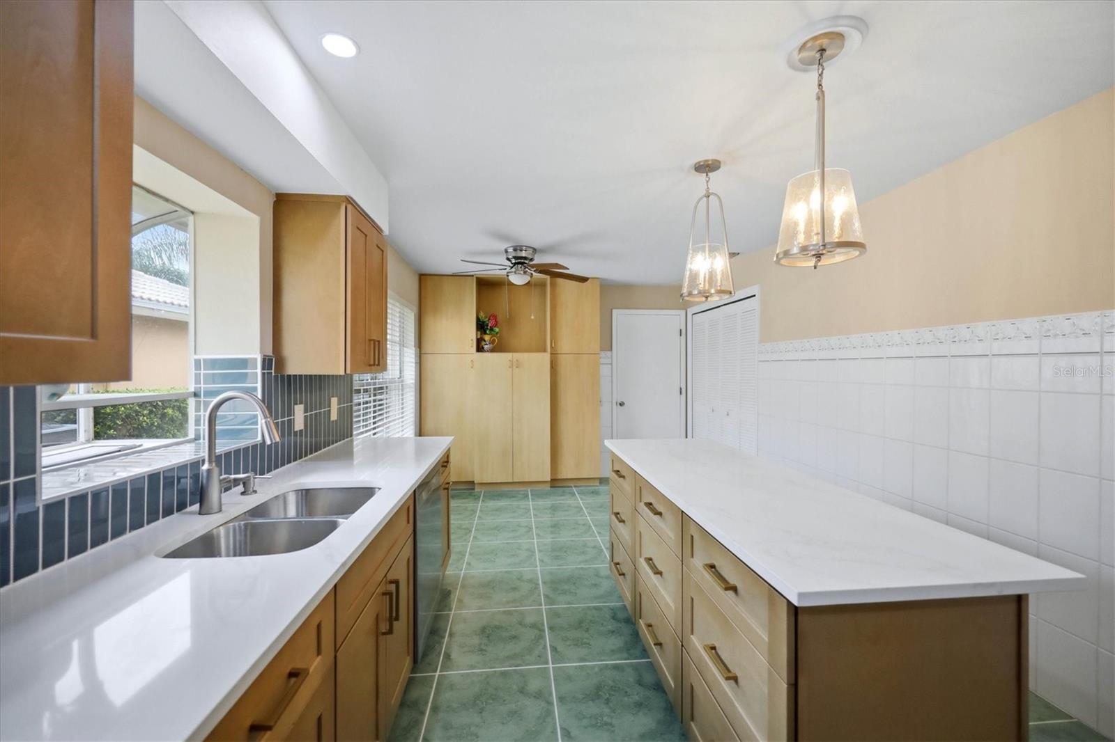 4738 DUNDEE DR — photo 6