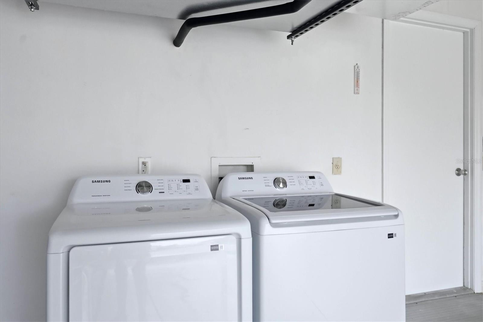 4738 DUNDEE DR — photo 33