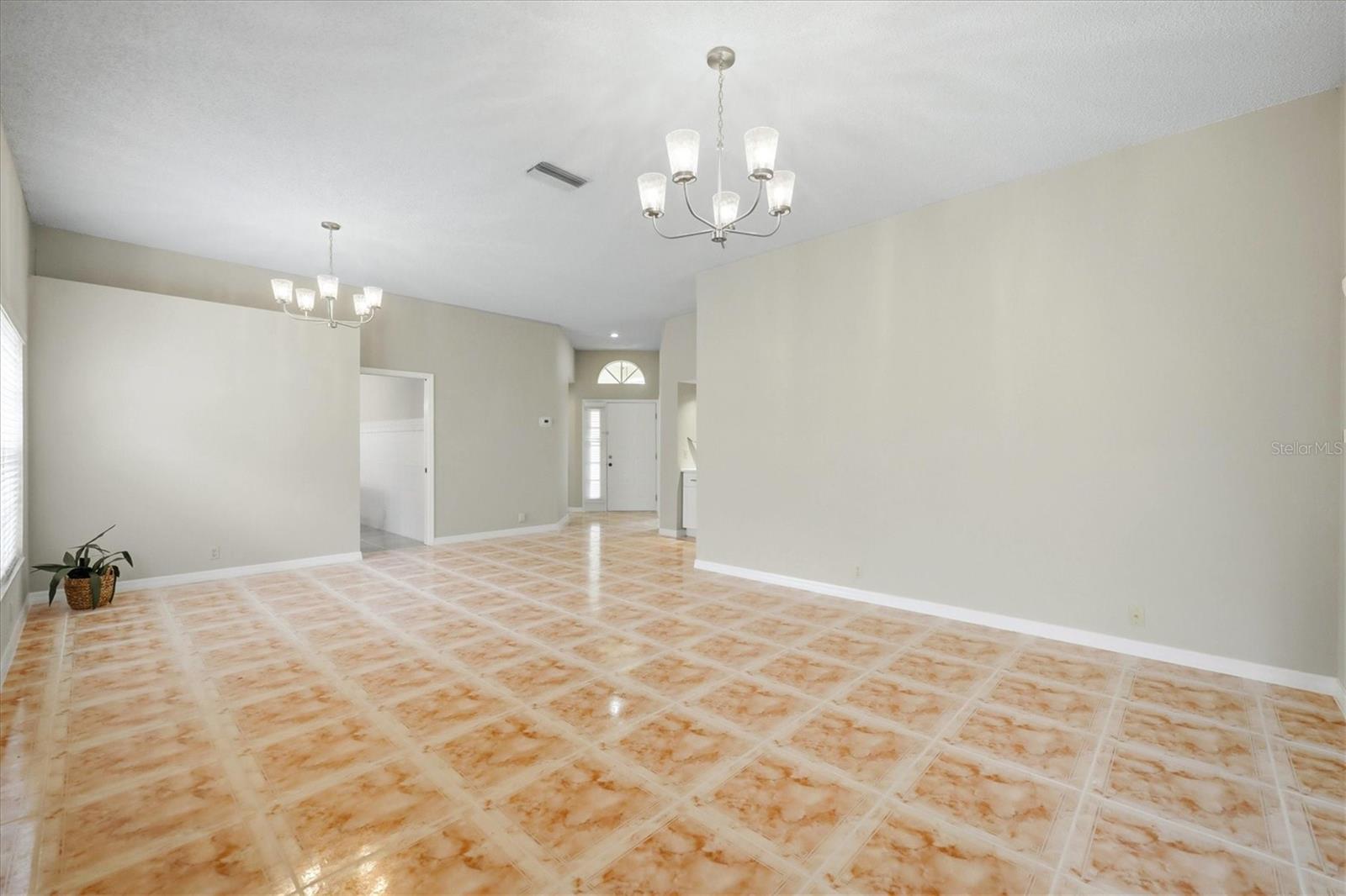 4738 DUNDEE DR — photo 17
