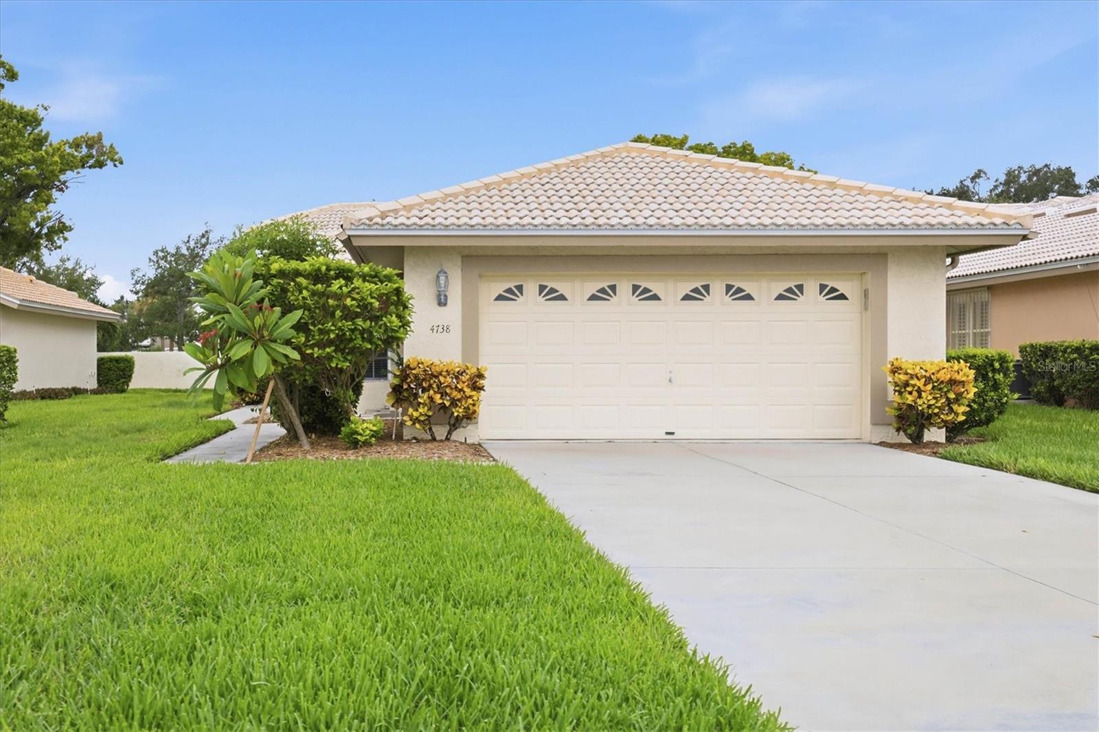 4738 DUNDEE DR — photo 3