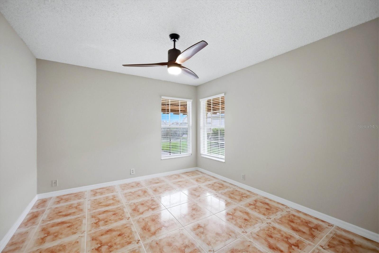 4738 DUNDEE DR — photo 23