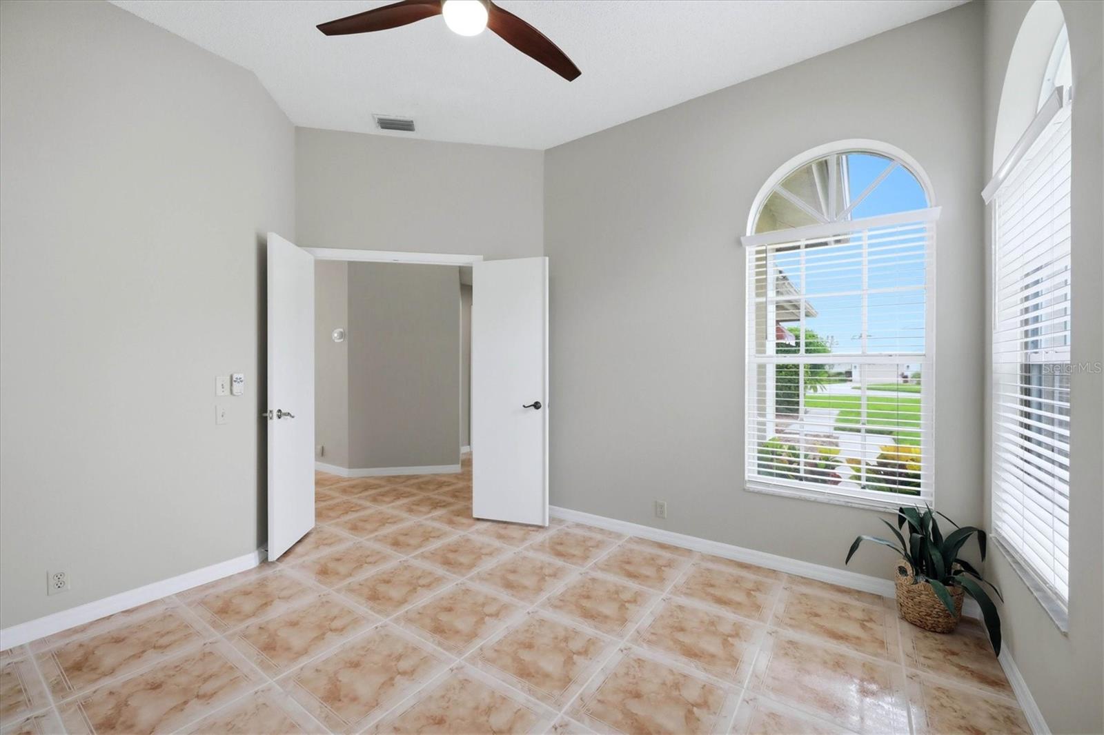 4738 DUNDEE DR — photo 26