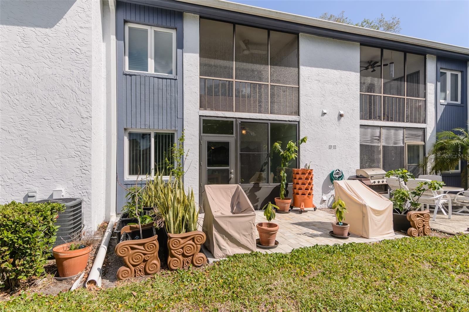 207 CYPRESS LN — photo 18
