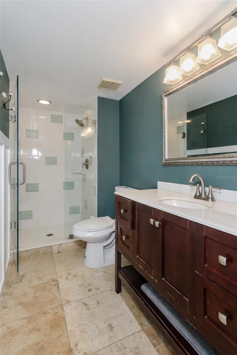 207 CYPRESS LN — photo 15