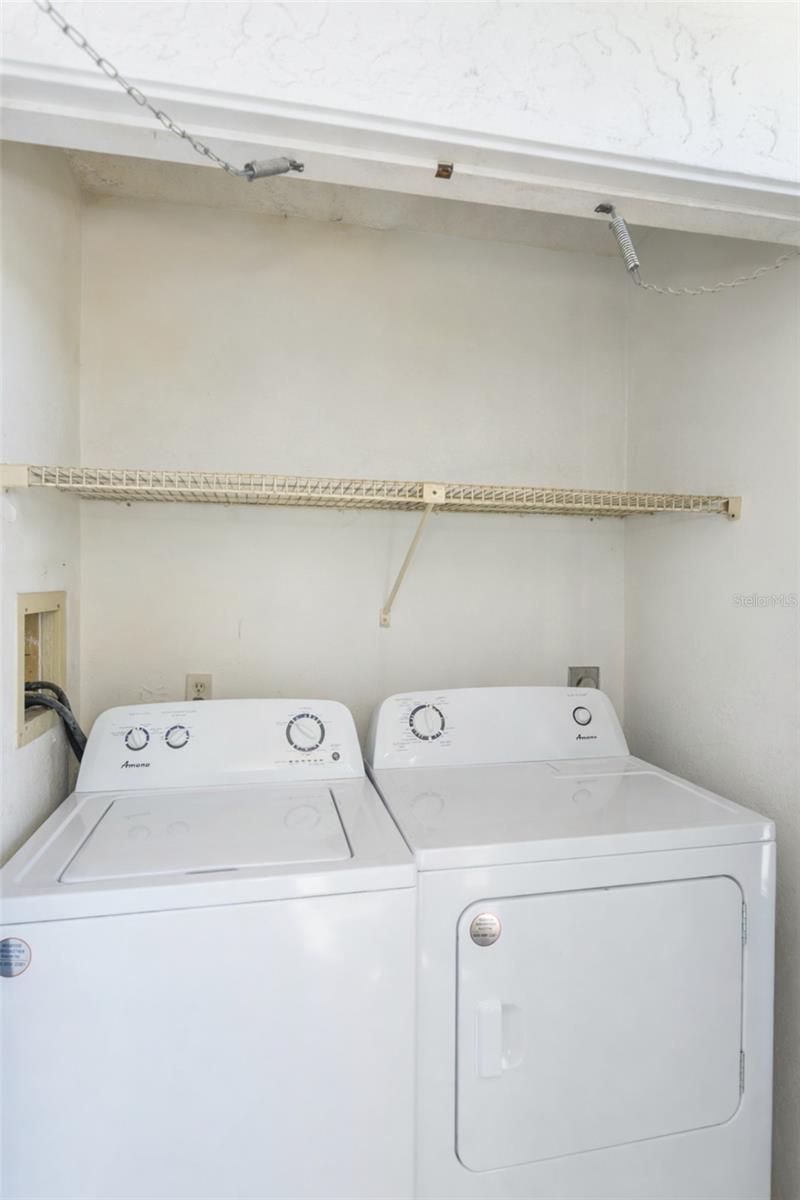 207 CYPRESS LN — photo 17