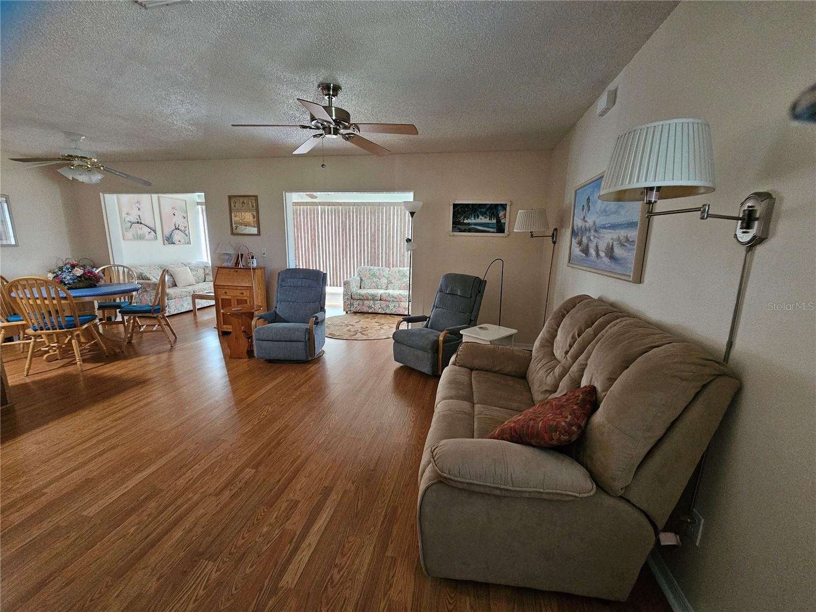 1905 CANTERBURY LN #E-9 — photo 9