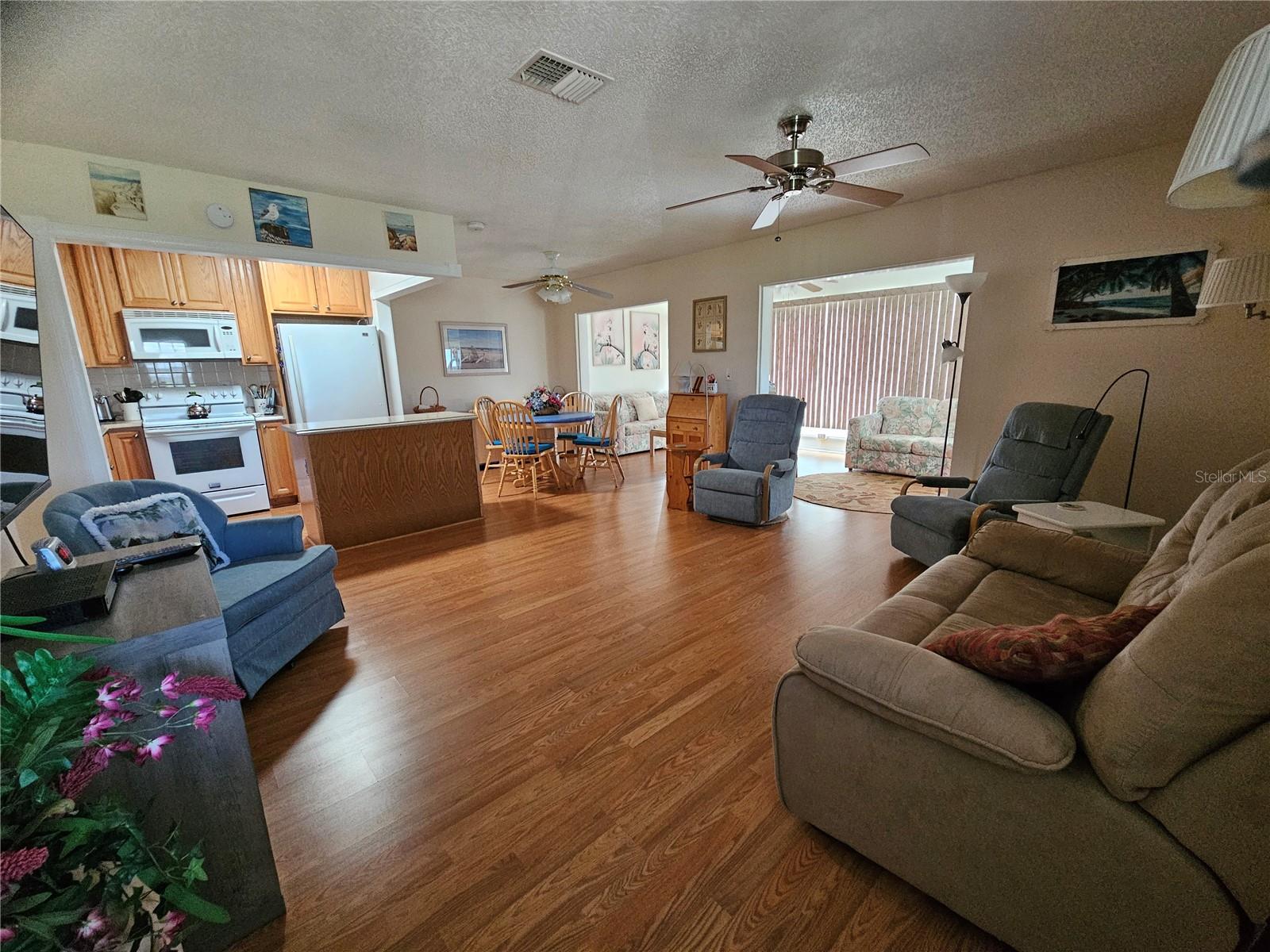 1905 CANTERBURY LN #E-9 — photo 8