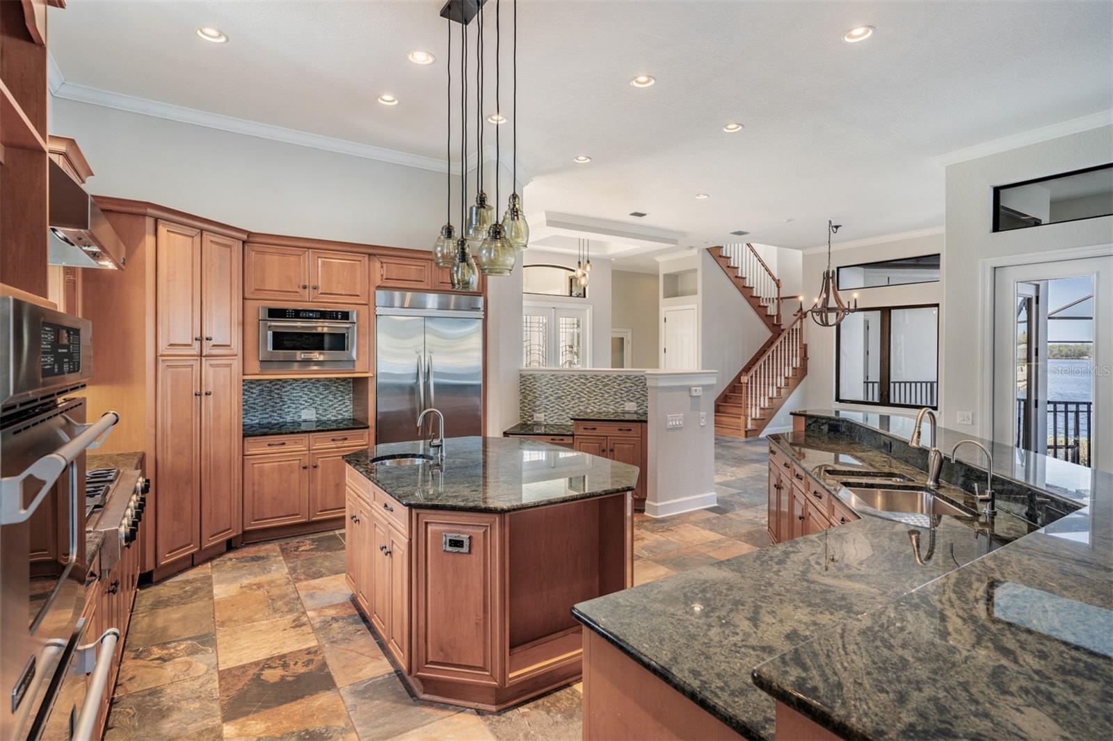 62 CENTRAL CT — photo 21