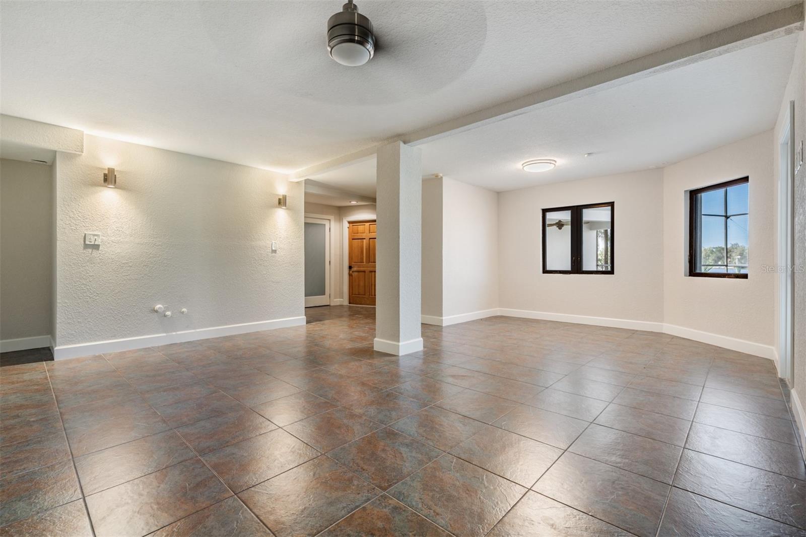 62 CENTRAL CT — photo 52