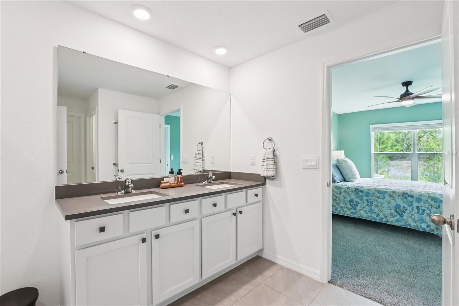 1804 TAHITIAN SUNRISE DR — photo 36