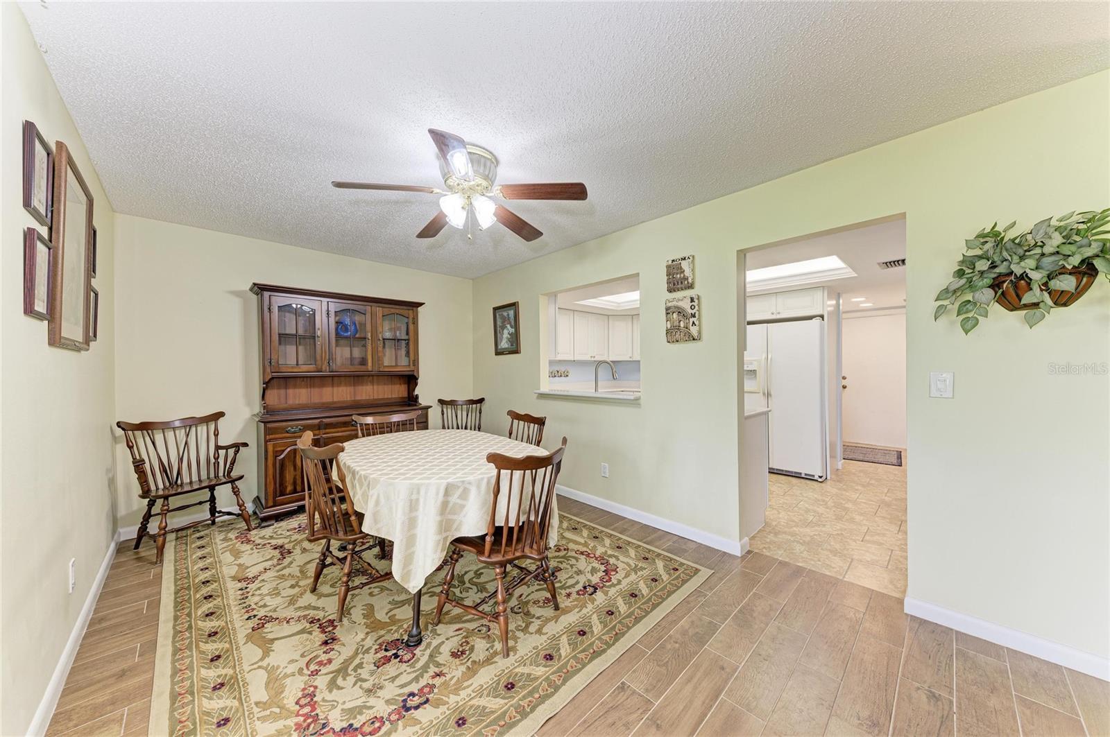 7160 FAIRWAY BEND CIR — photo 16