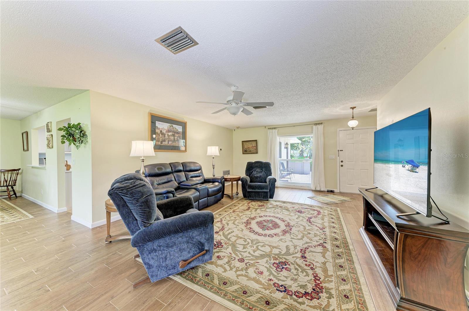 7160 FAIRWAY BEND CIR — photo 9