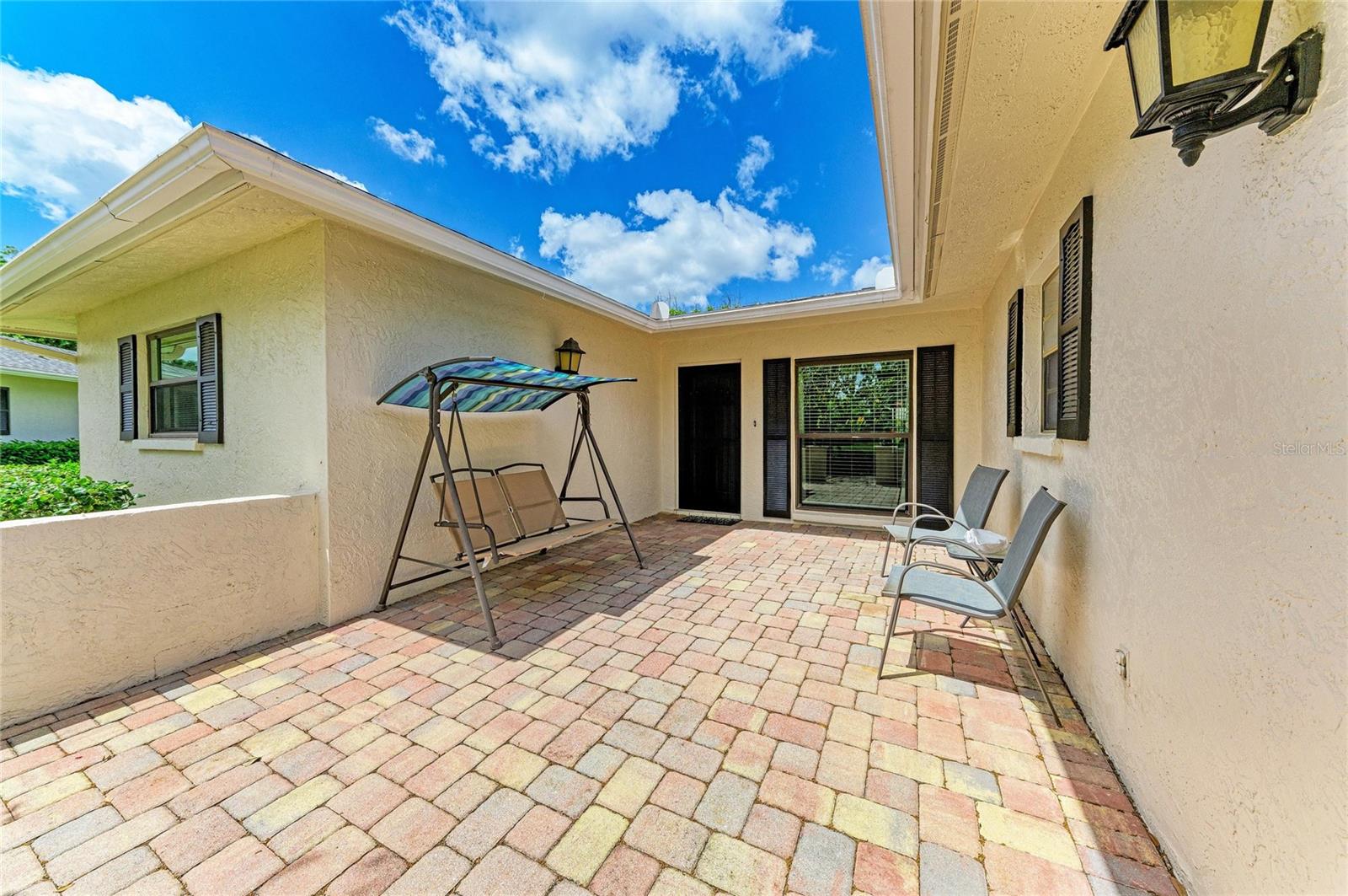 7160 FAIRWAY BEND CIR — photo 3