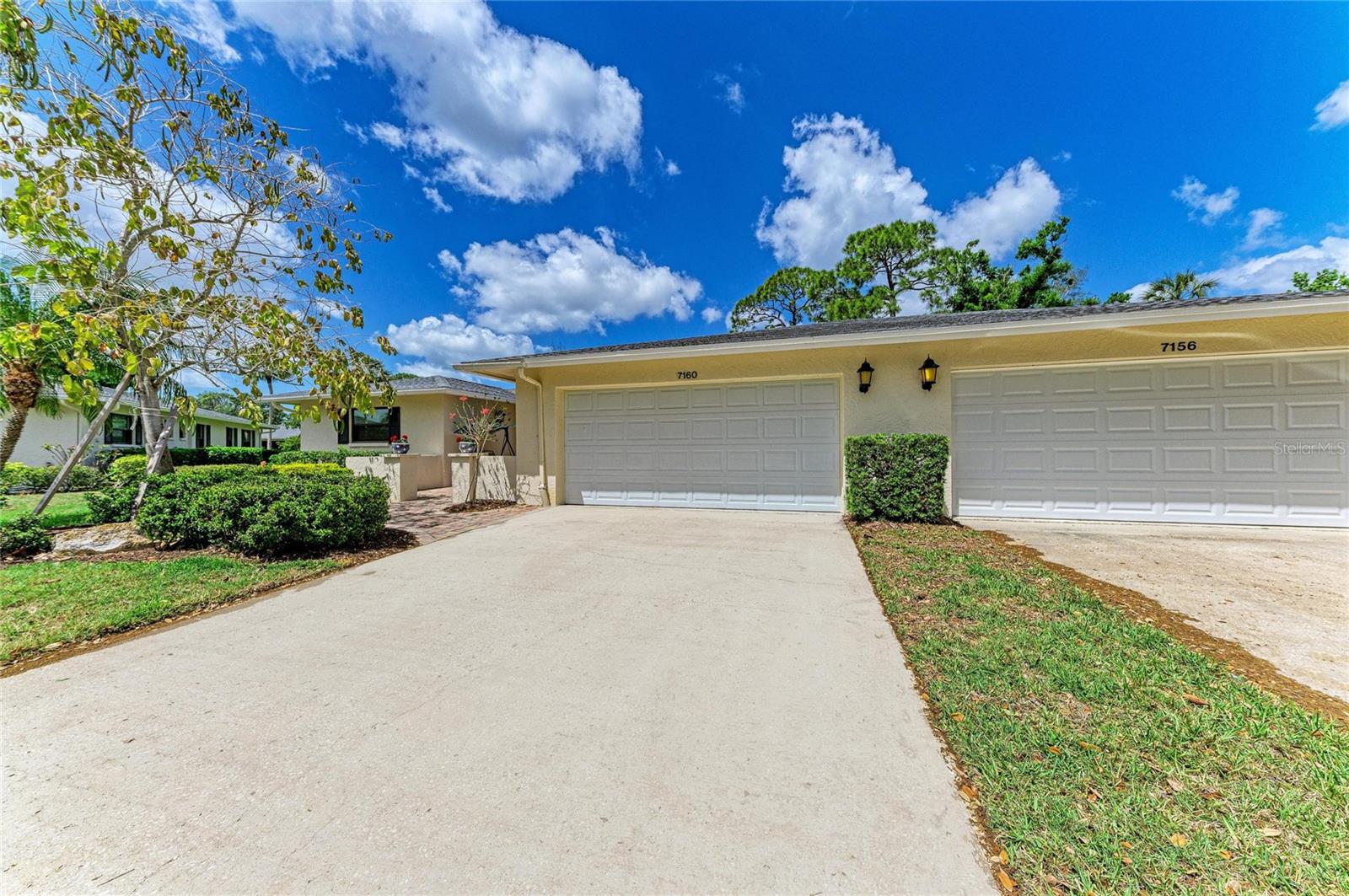 7160 FAIRWAY BEND CIR — photo 2