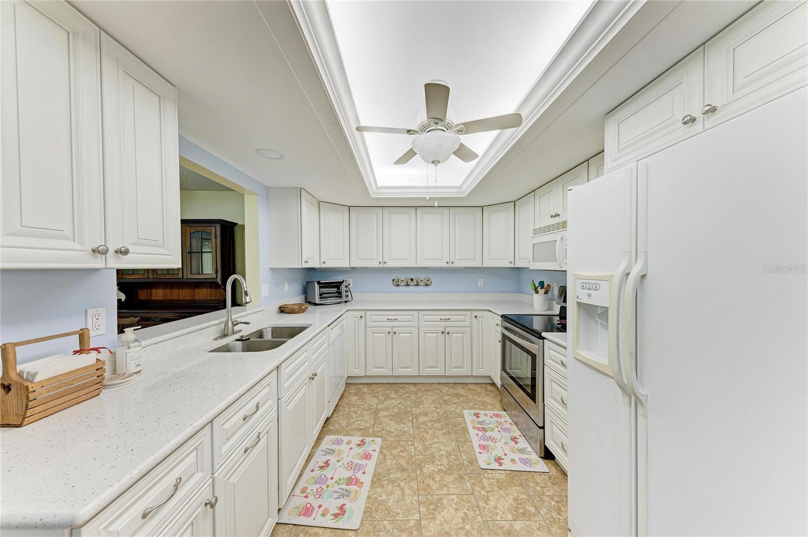 7160 FAIRWAY BEND CIR — photo 11