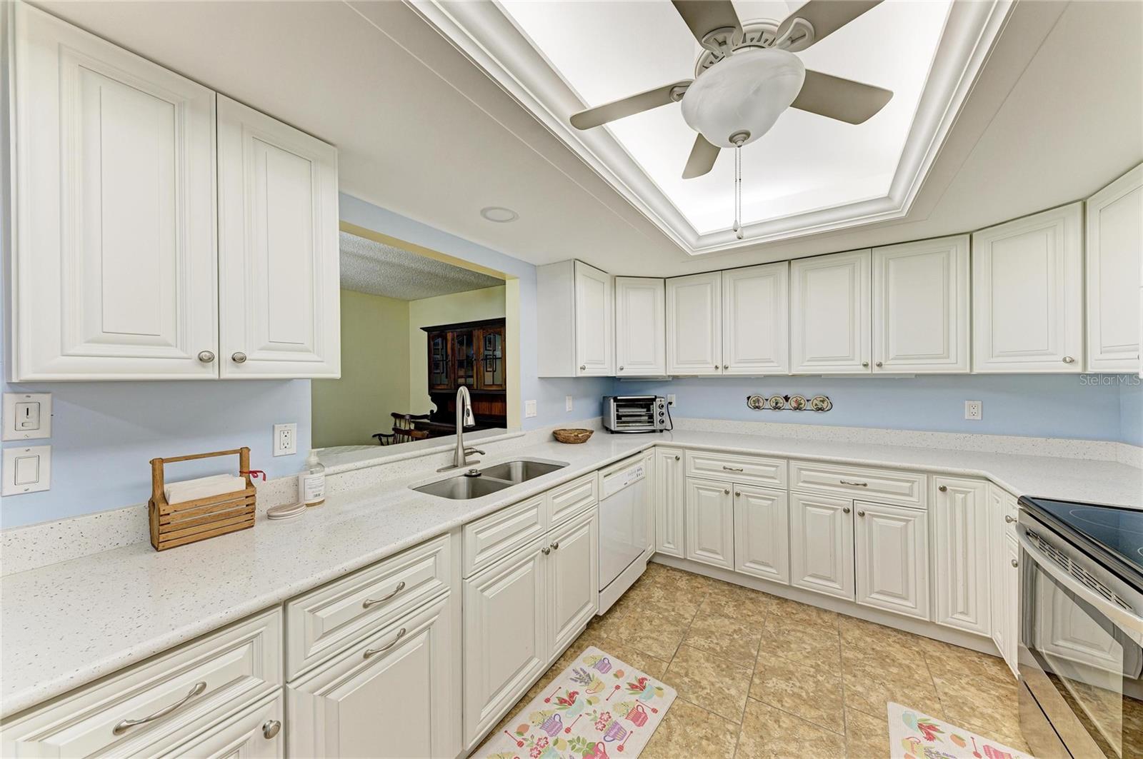 7160 FAIRWAY BEND CIR — photo 12