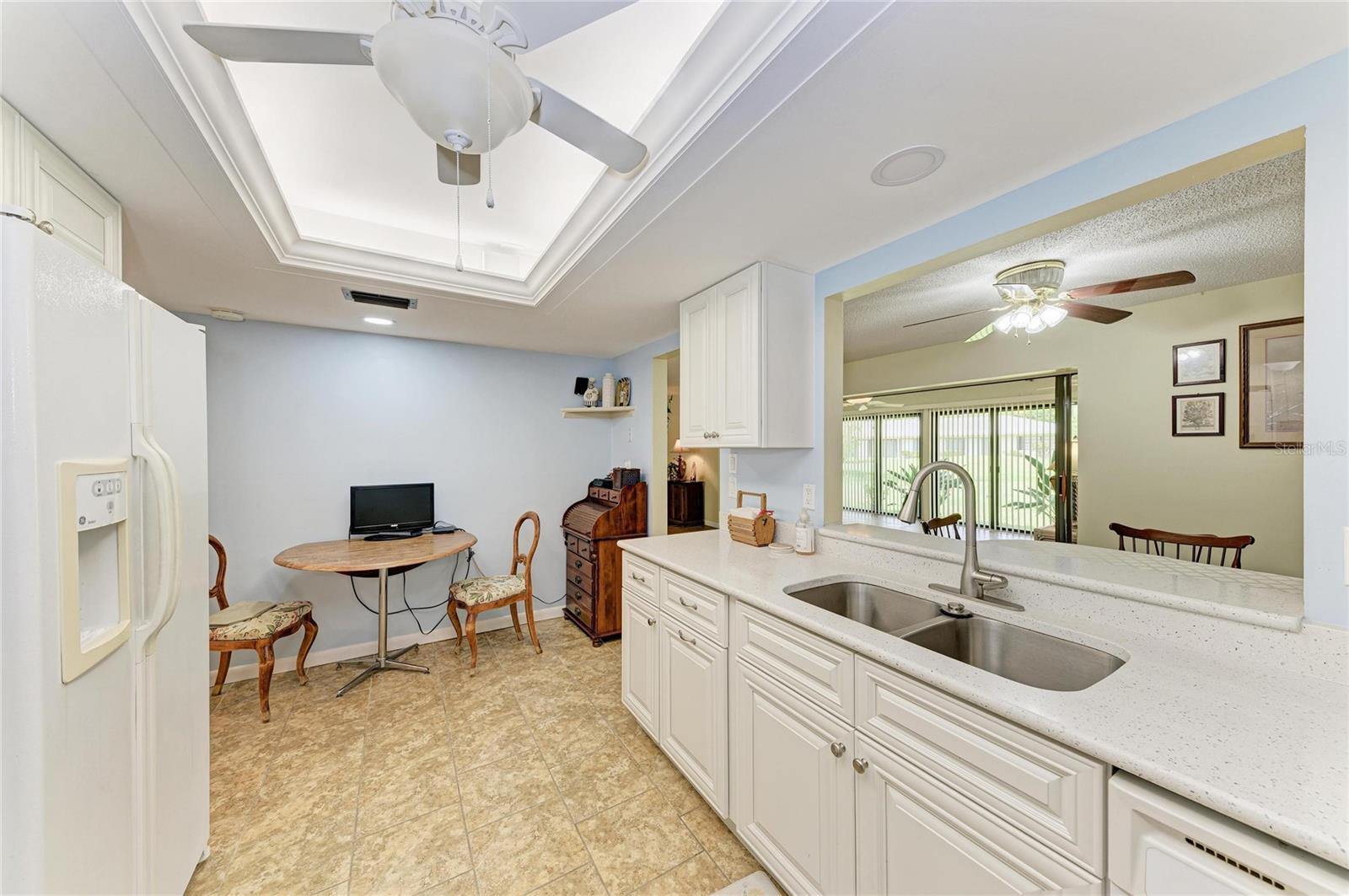 7160 FAIRWAY BEND CIR — photo 14