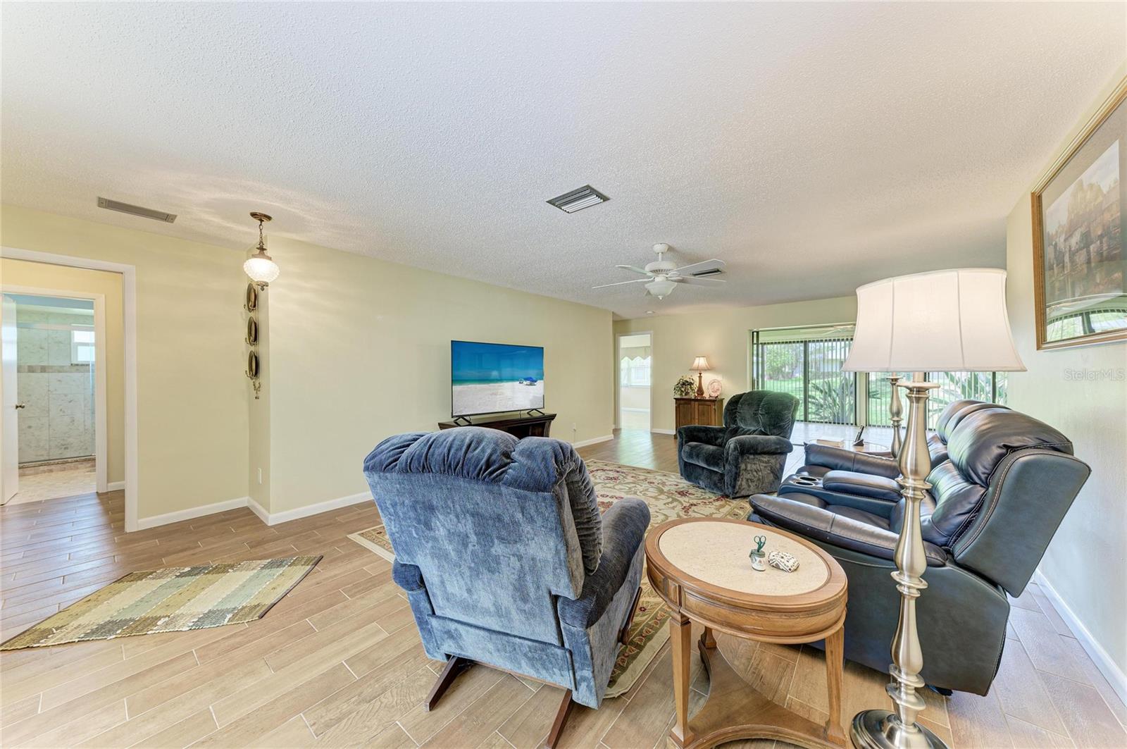 7160 FAIRWAY BEND CIR — photo 8