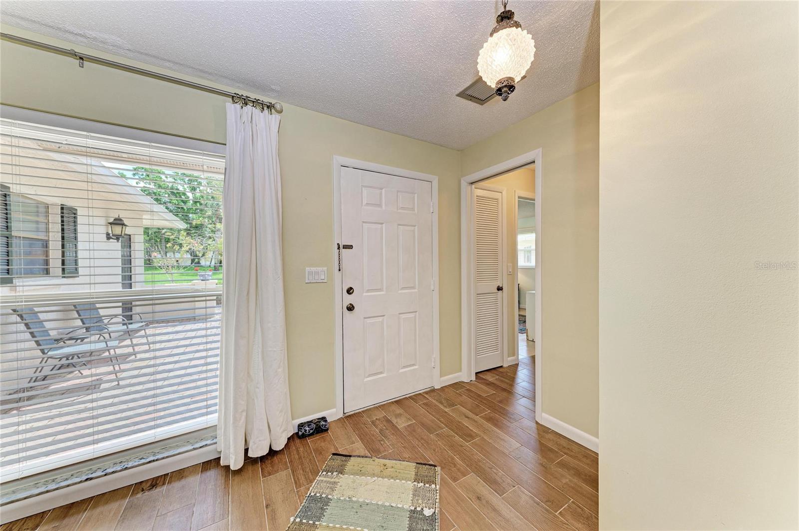 7160 FAIRWAY BEND CIR — photo 5