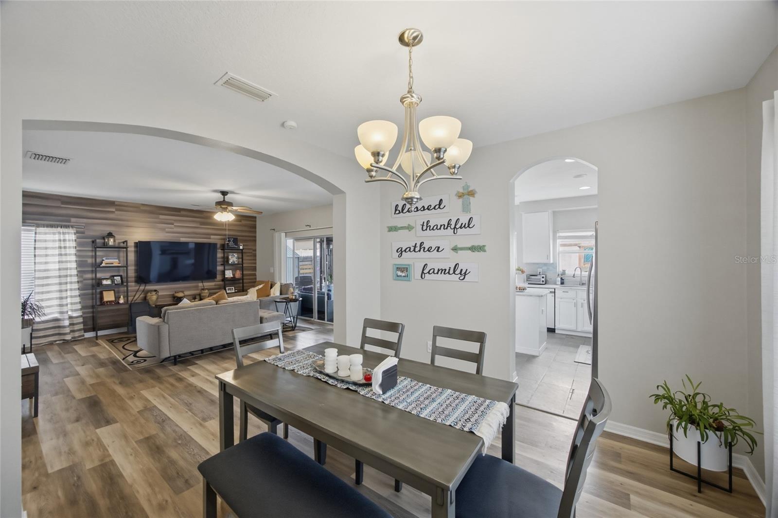 24927 PORTOFINO DR — photo 11