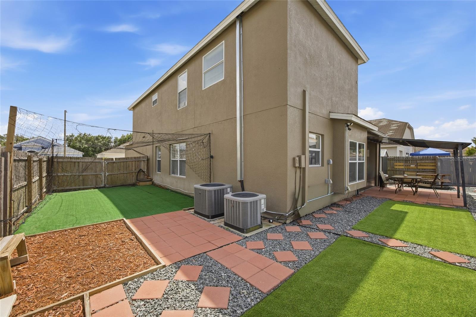 24927 PORTOFINO DR — photo 37