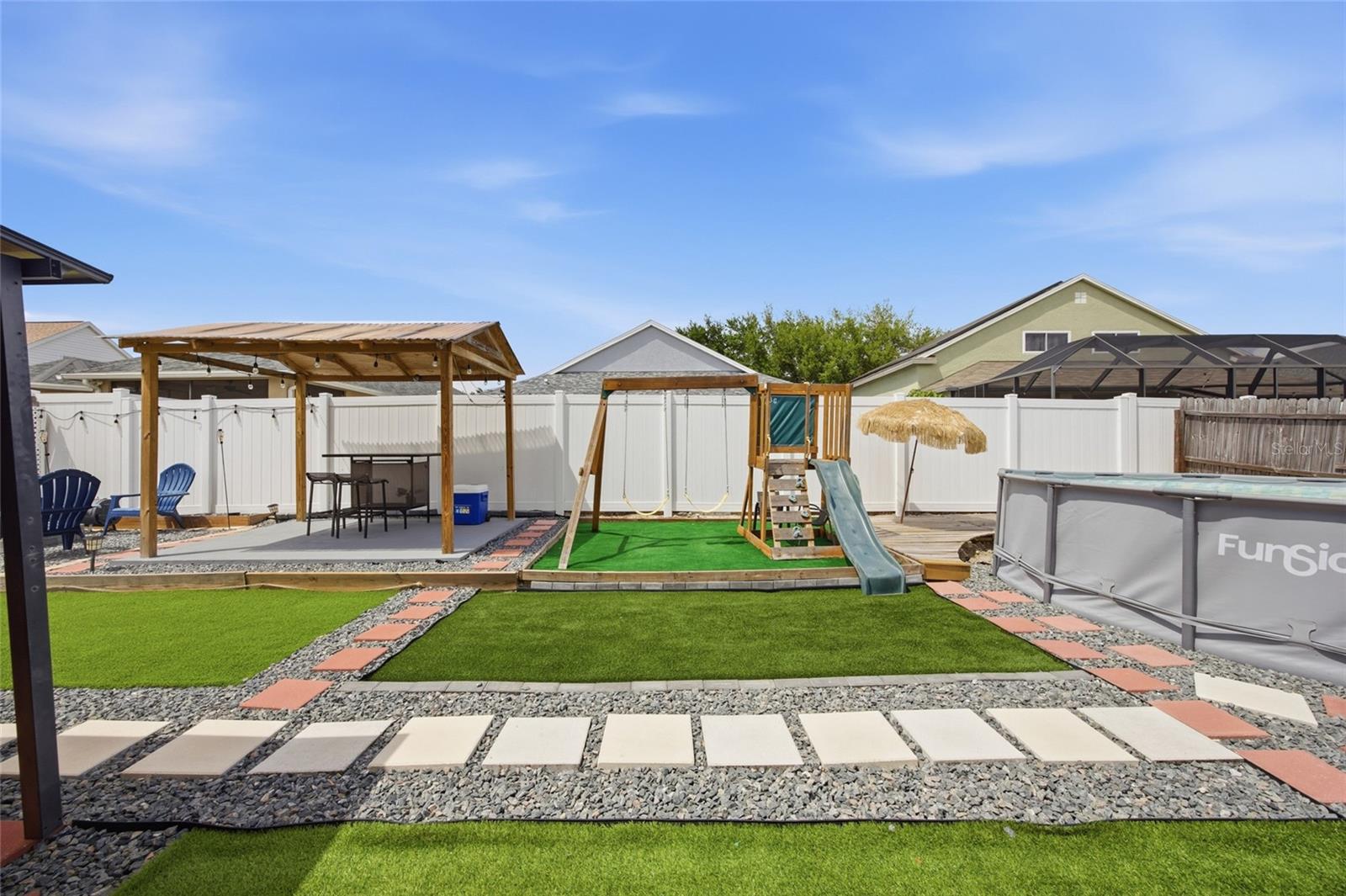 24927 PORTOFINO DR — photo 40