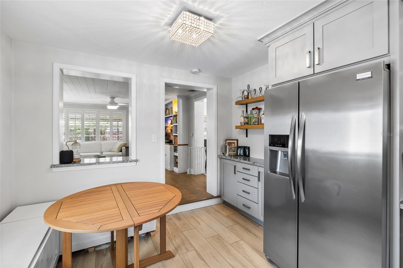 4303 S CAMERON AVE — photo 18