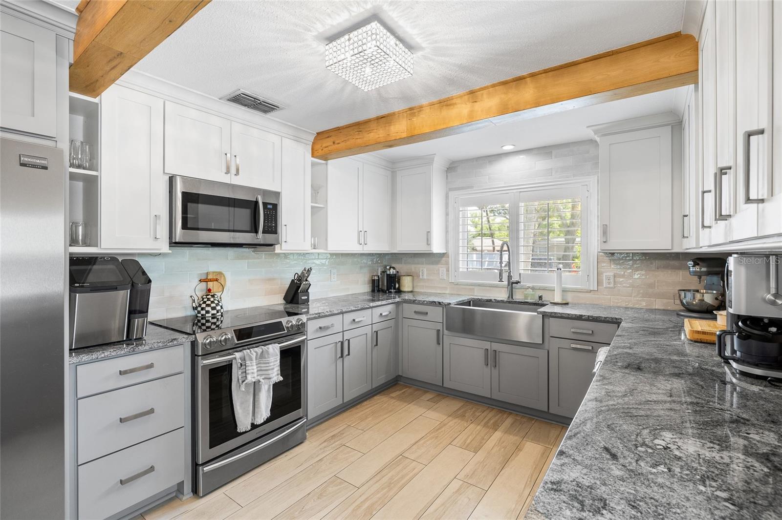 4303 S CAMERON AVE — photo 16