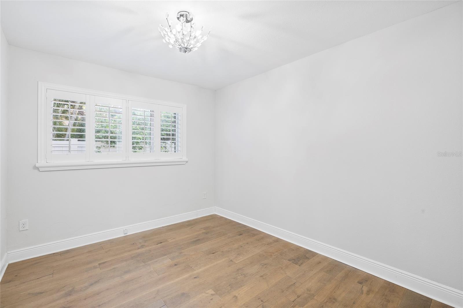 4303 S CAMERON AVE — photo 27