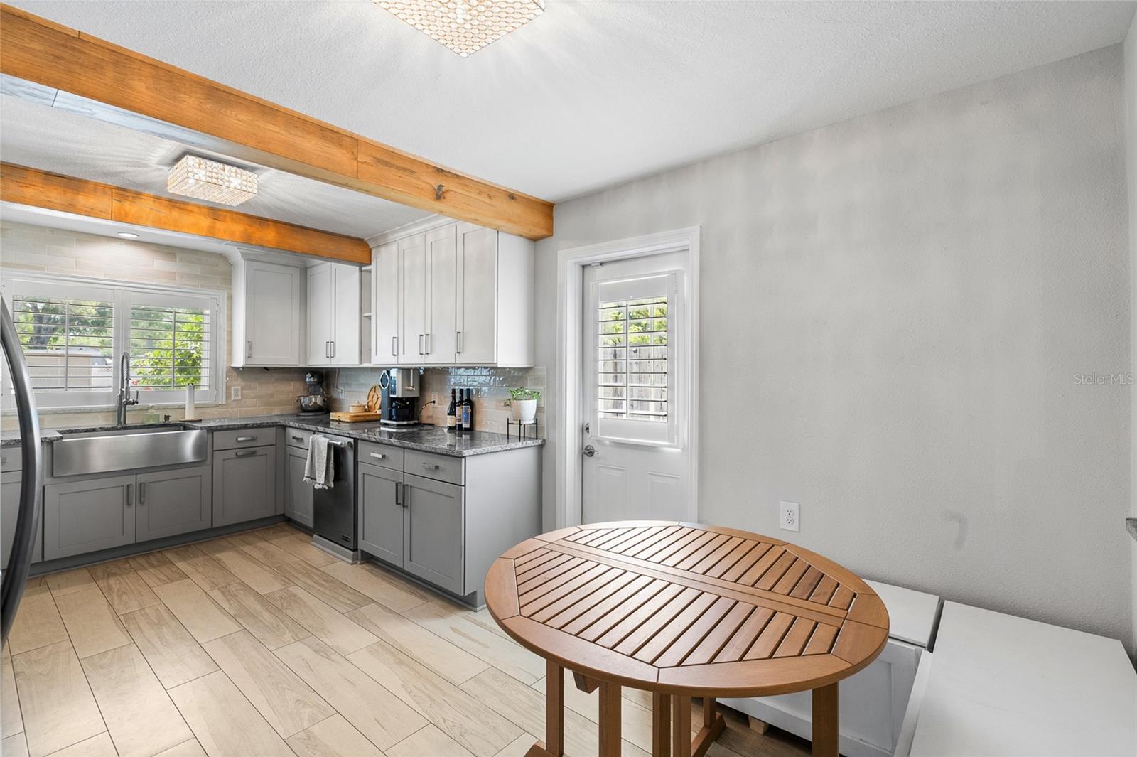 4303 S CAMERON AVE — photo 17