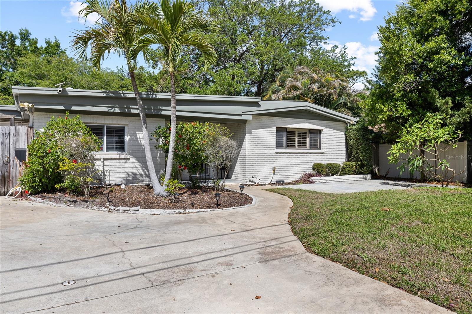 4303 S CAMERON AVE — photo 5