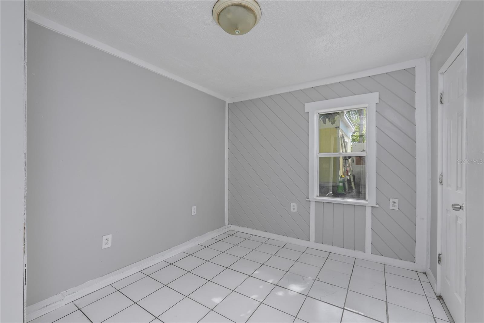 619 BEVERLY AVE — photo 14