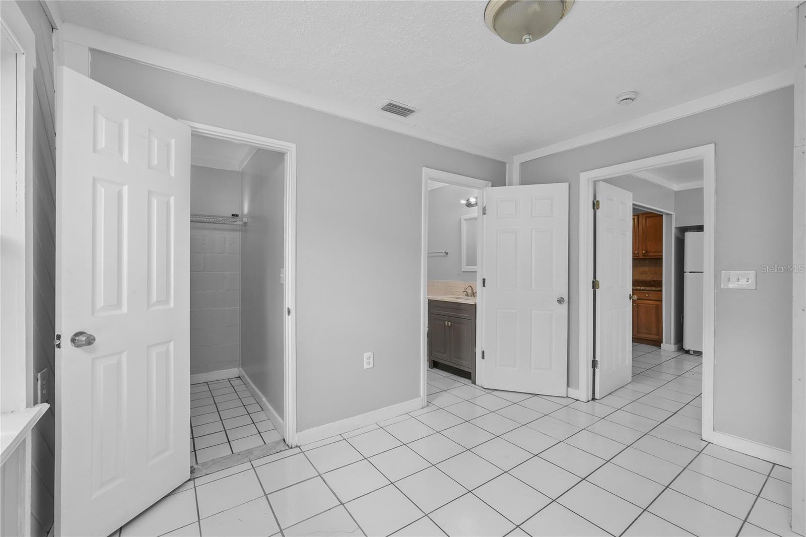 619 BEVERLY AVE — photo 13