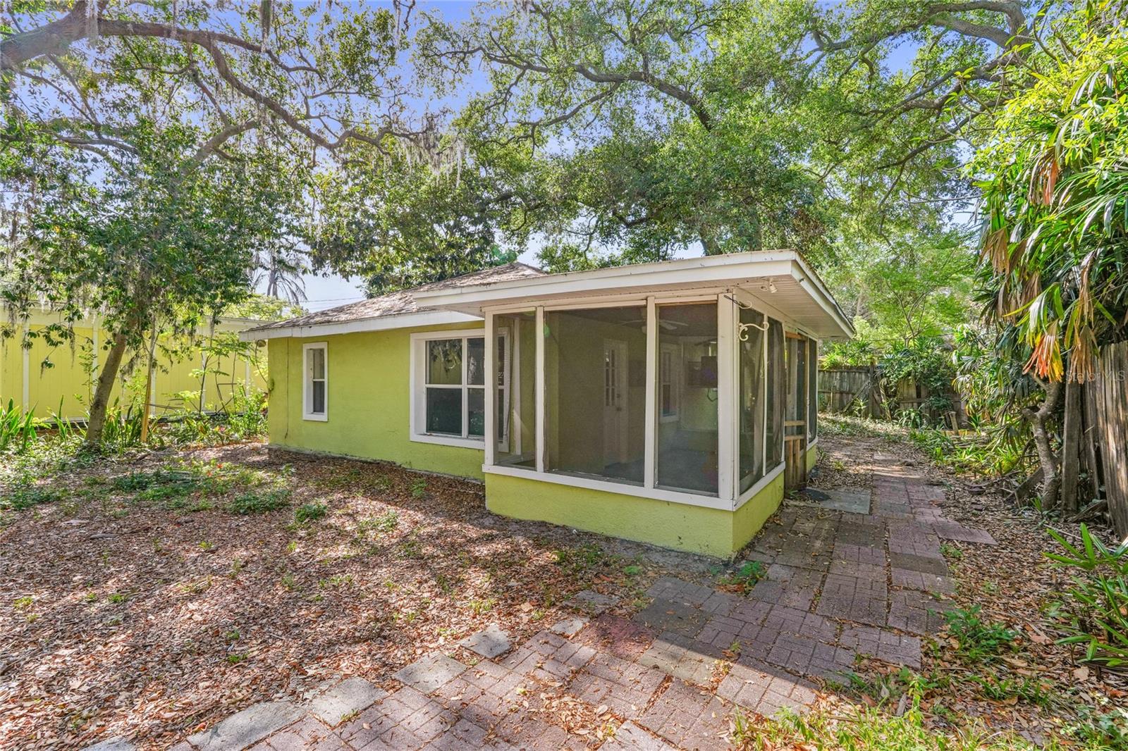 619 BEVERLY AVE — photo 2