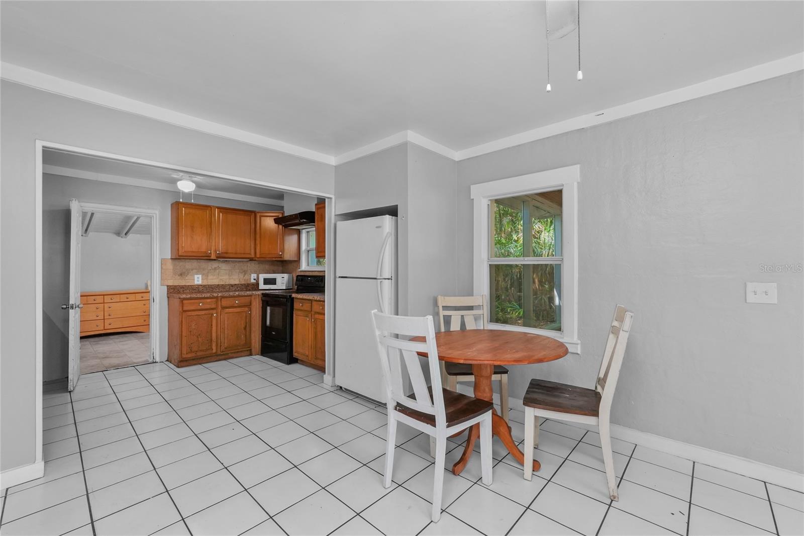 619 BEVERLY AVE — photo 6