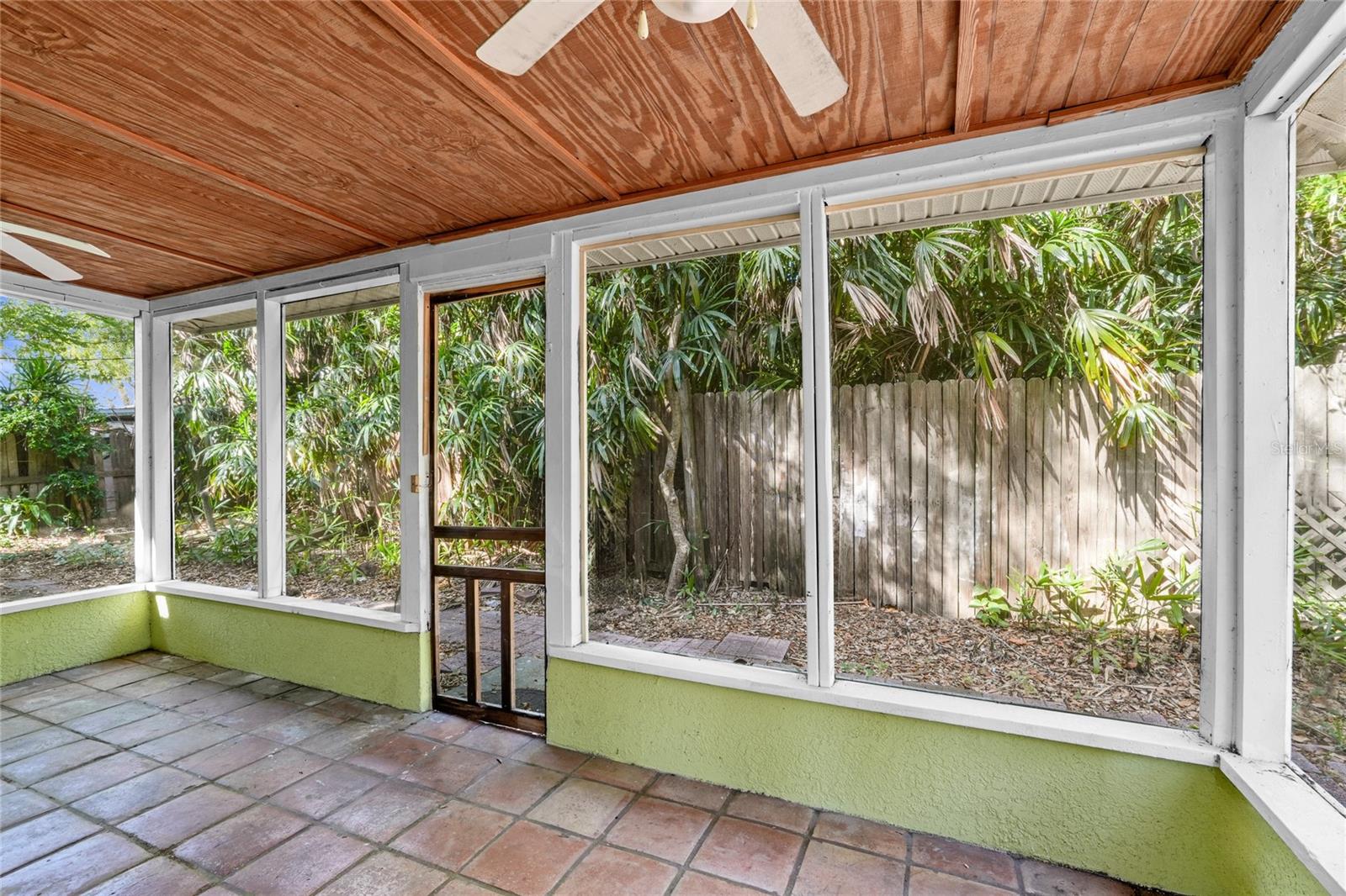 619 BEVERLY AVE — photo 4