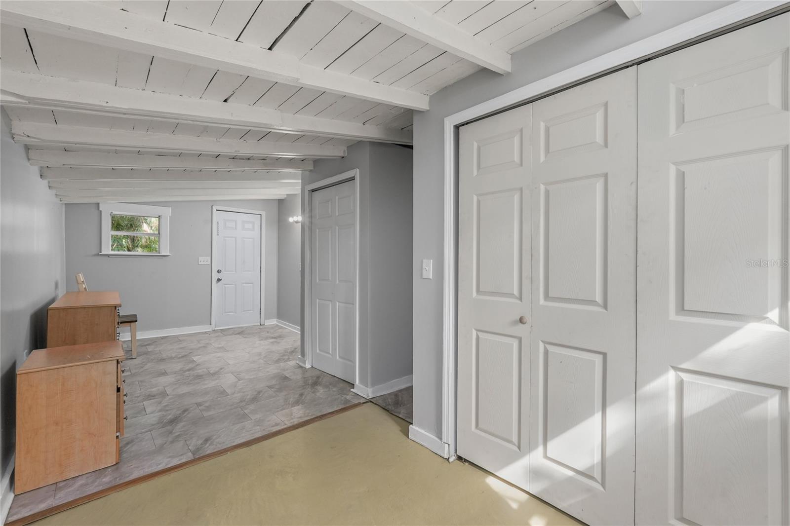 619 BEVERLY AVE — photo 11