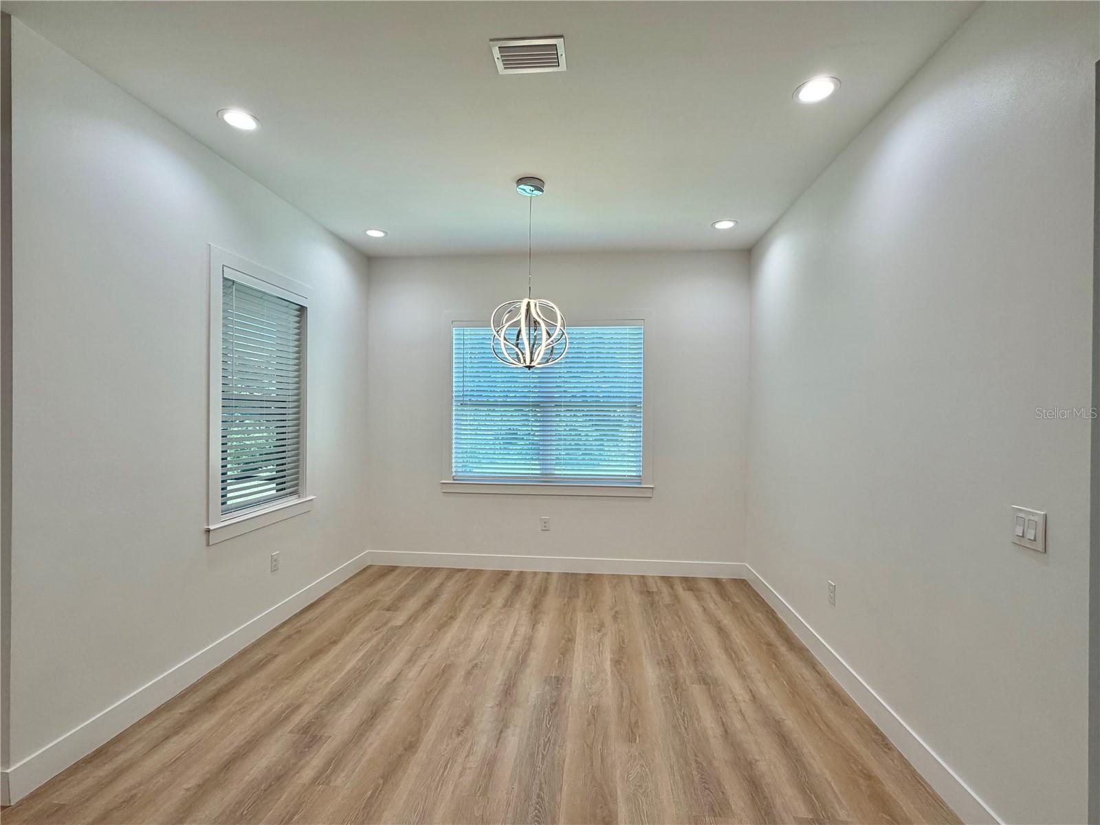 4625 RHAPSODY AVE — photo 9