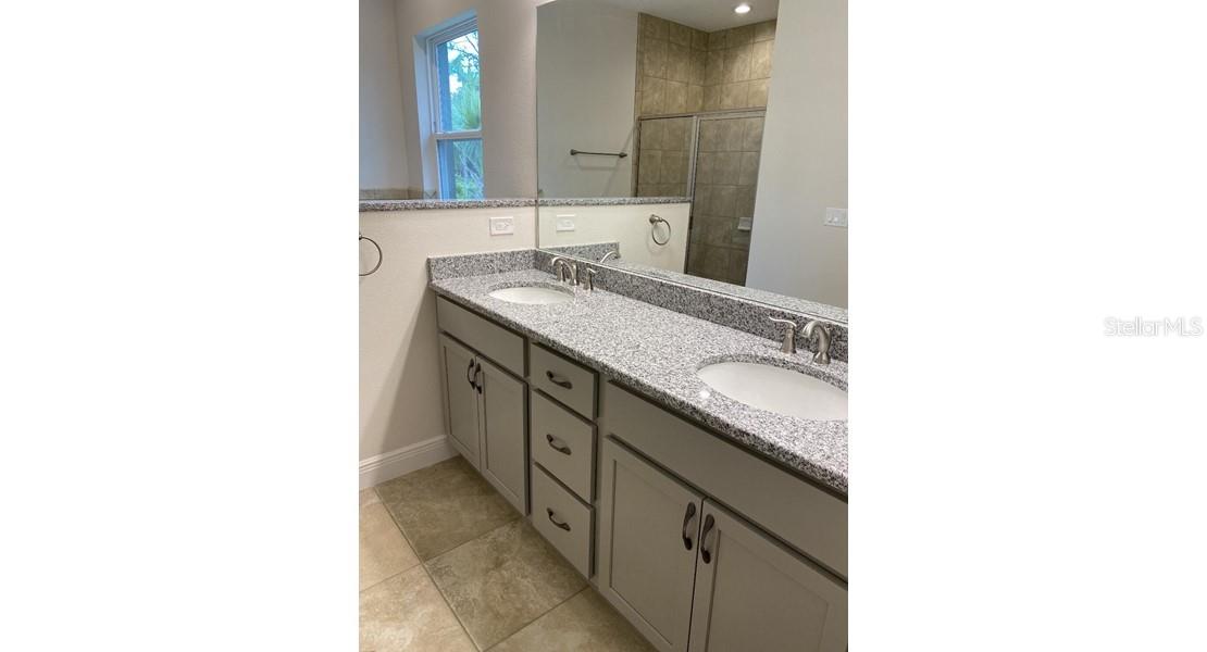 5519 BAKER RD — photo 10