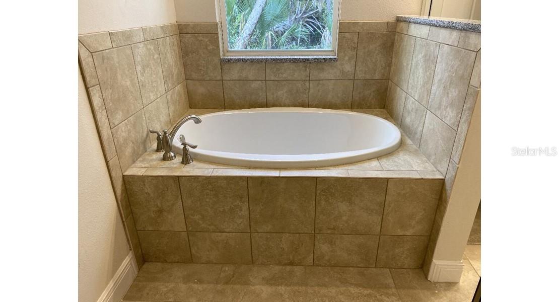 5519 BAKER RD — photo 9