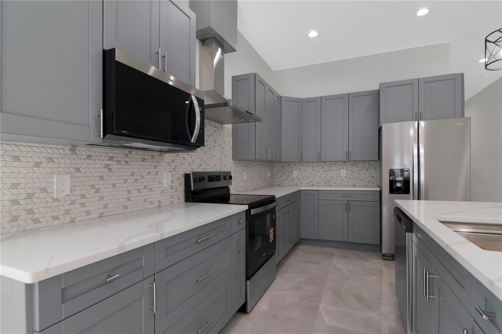 1702 E ANNONA AVE — photo 10